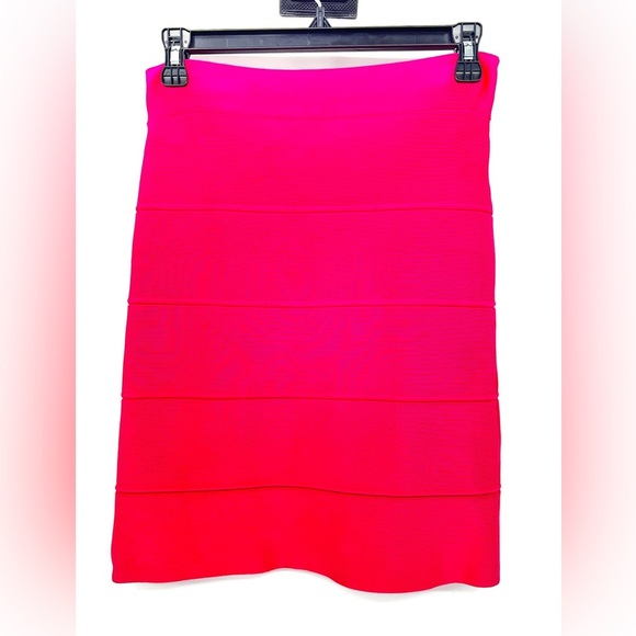 BCBGMaxazria "Simone" Neon Pink Bandage Style Mini Skirt Women's Size M Y2K - Picture 1 of 9